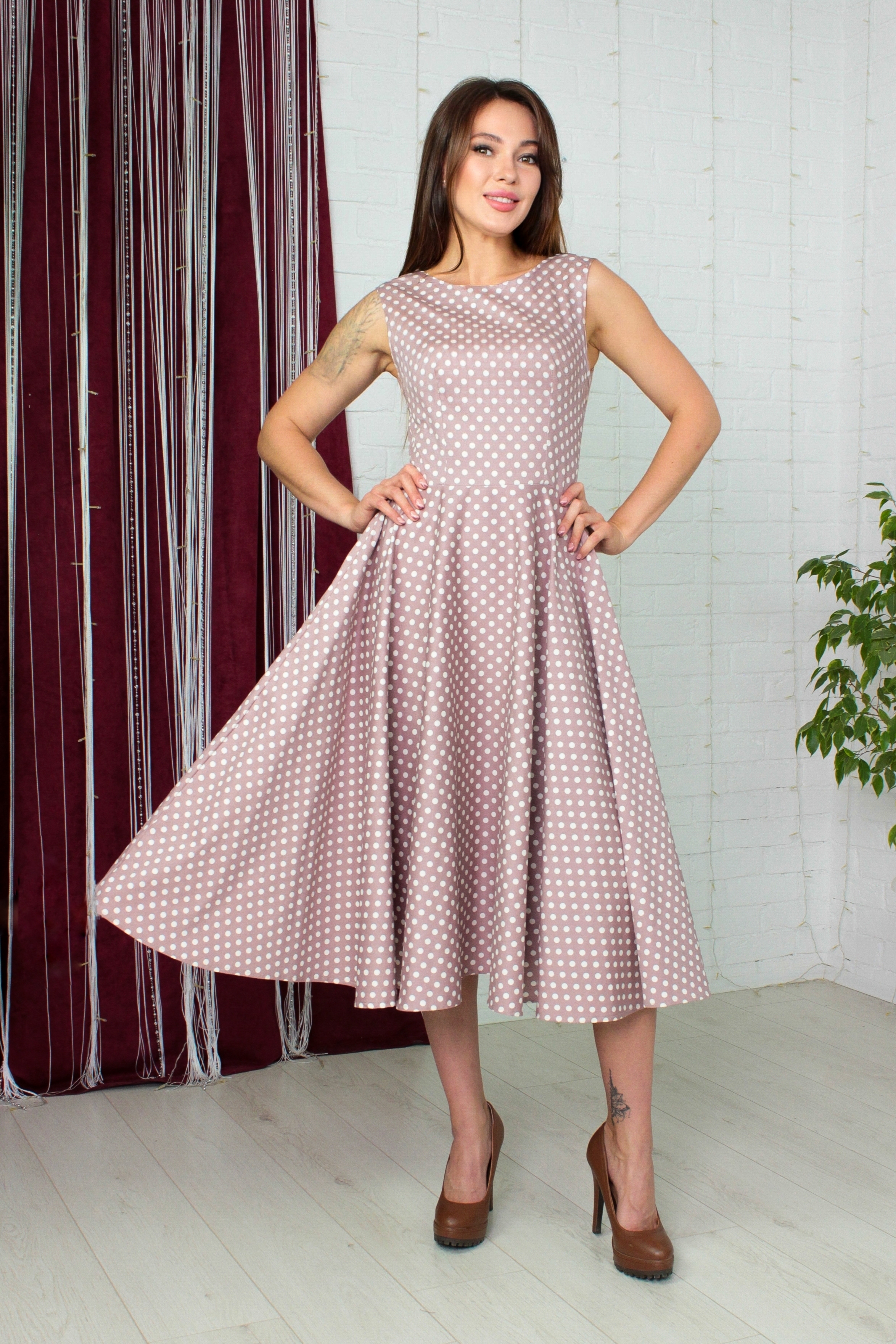 картинка Нарядное ретро платье в стиле ретро с пышной юбкой солнце от магазина Одежда+